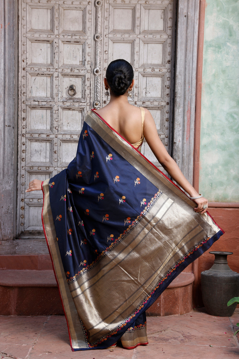 Handloom Navy Blue Pure Silk Kadua Banarasi Saree