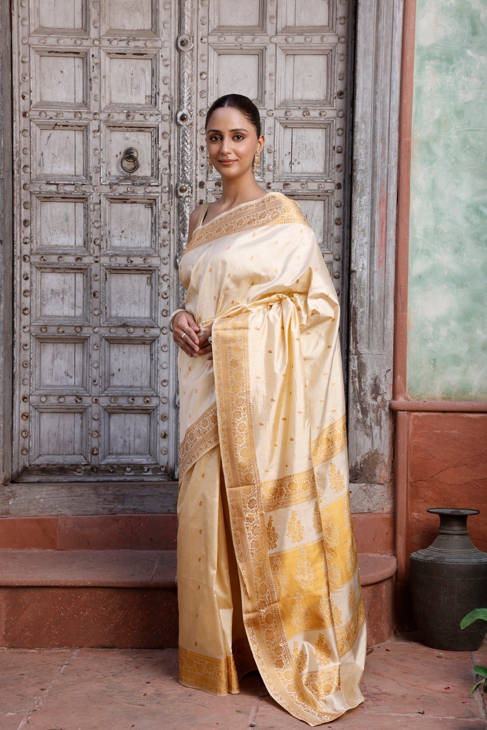 Handloom Cream Pure Silk Banarasi Saree
