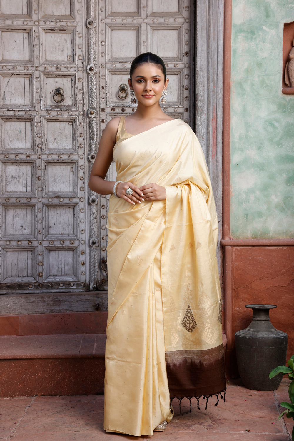 Handloom Cream Pure Silk Contemporary Kanchipattu Saree