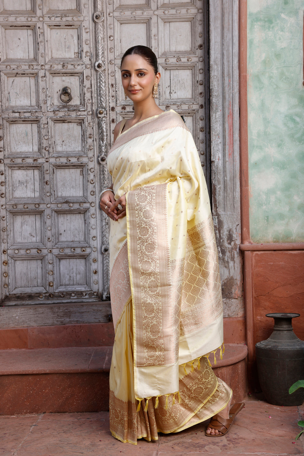Handloom Mellow Yellow Pure Silk Banarasi Saree