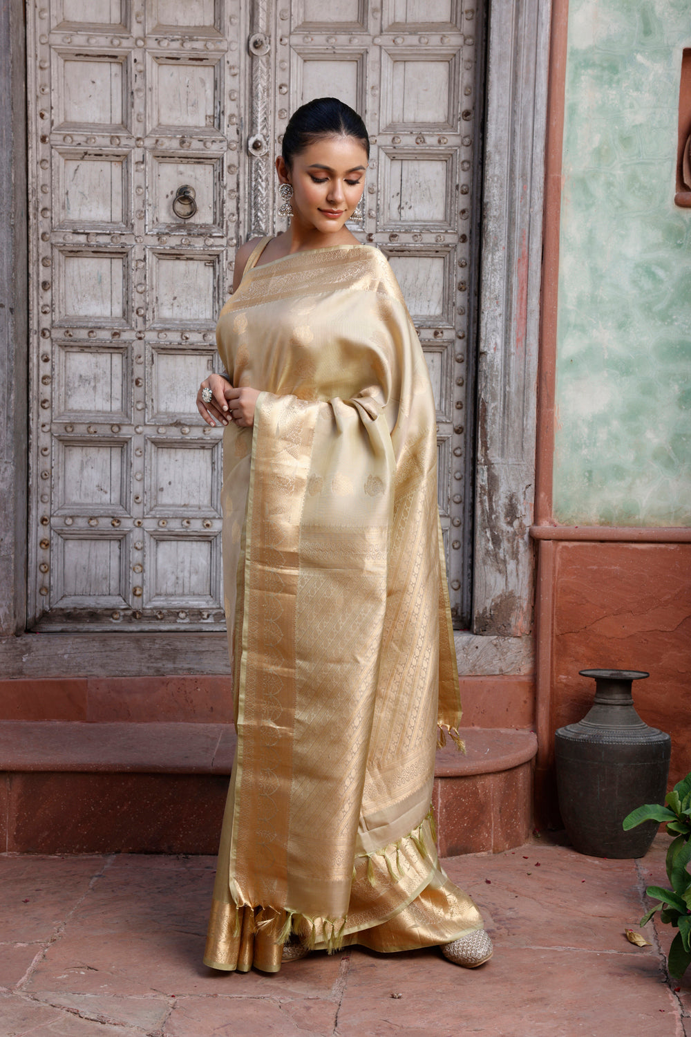 Handloom Cream Gold Pure Silk Kanjeevaram Saree