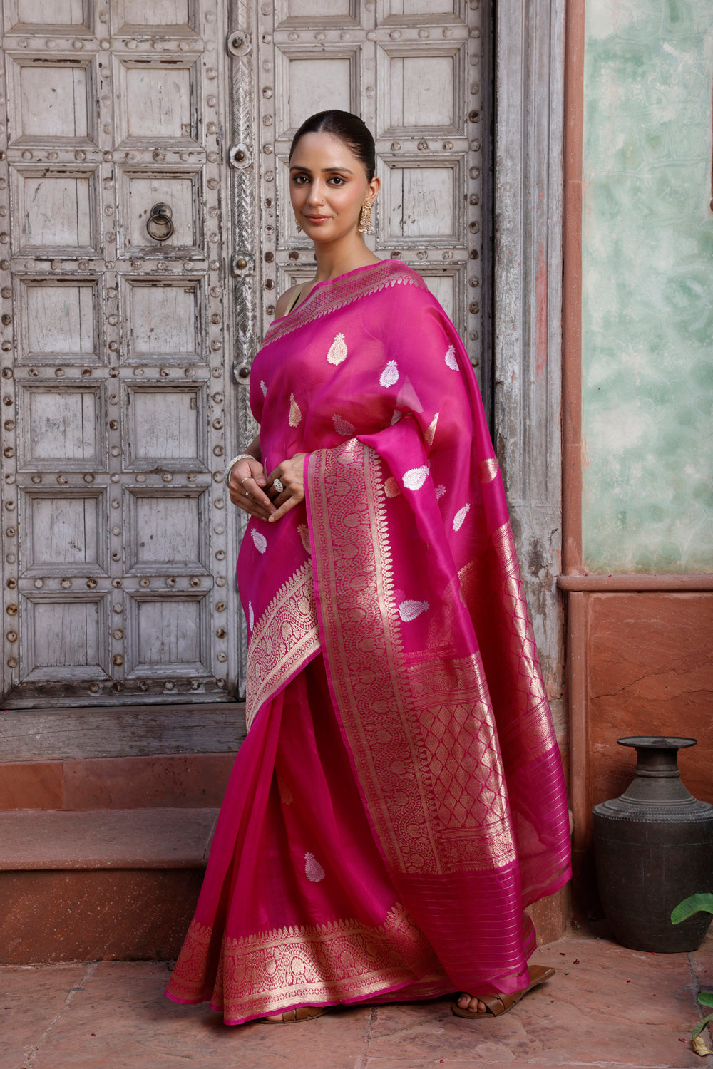 Handloom Pink Organza Saree With Gold Zari Border