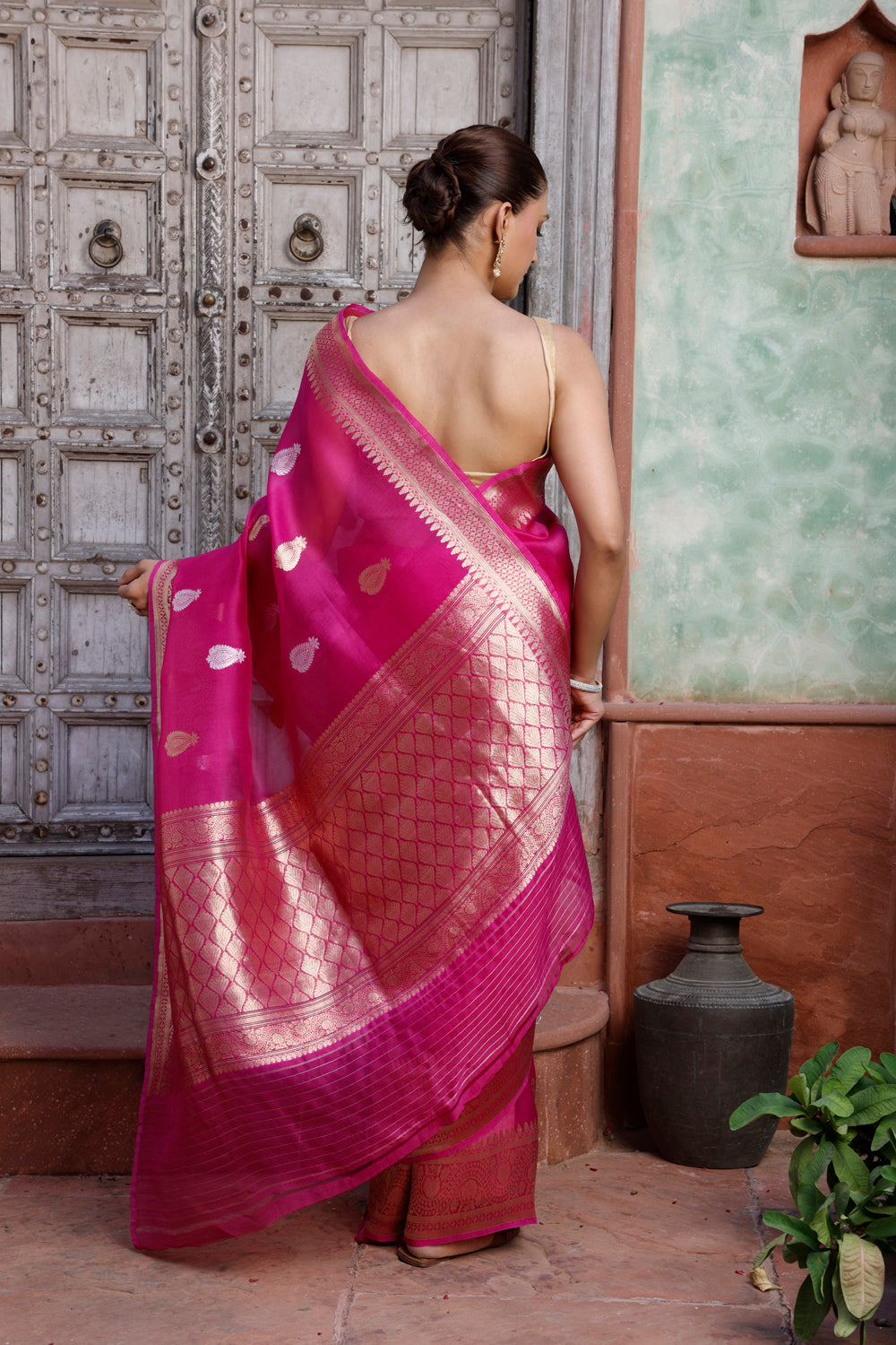Handloom Pink Organza Saree With Gold Zari Border