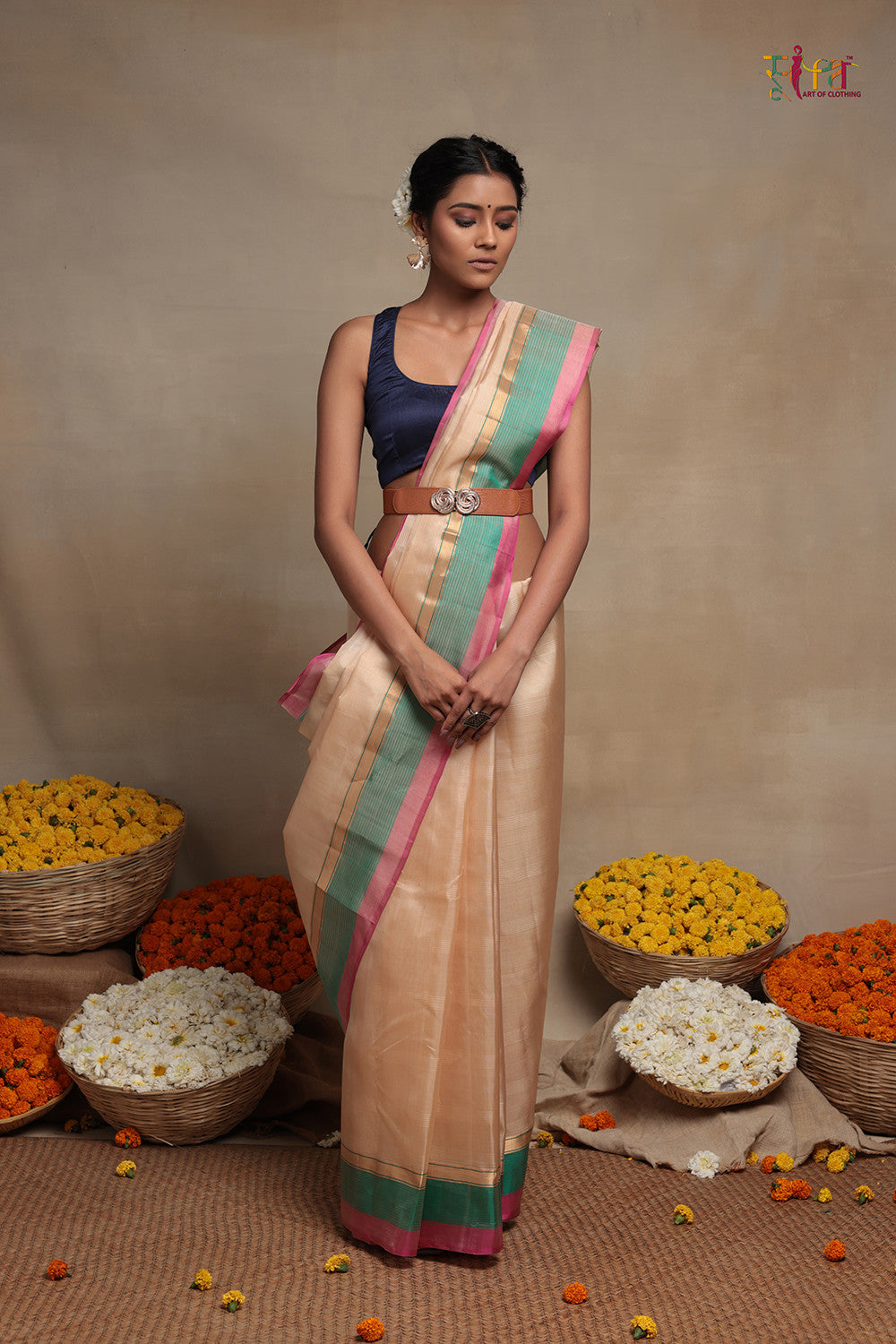 Black Ethnic Woven Design Kanchipuram Saree with pink boder – Amirat