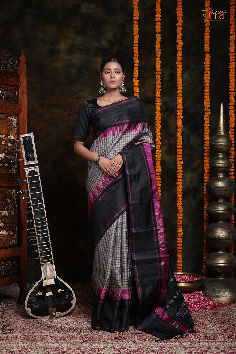 Shop Gorgeous Black Cotton Silk Sari Online in USA with Weave Pallu – Pure  Elegance