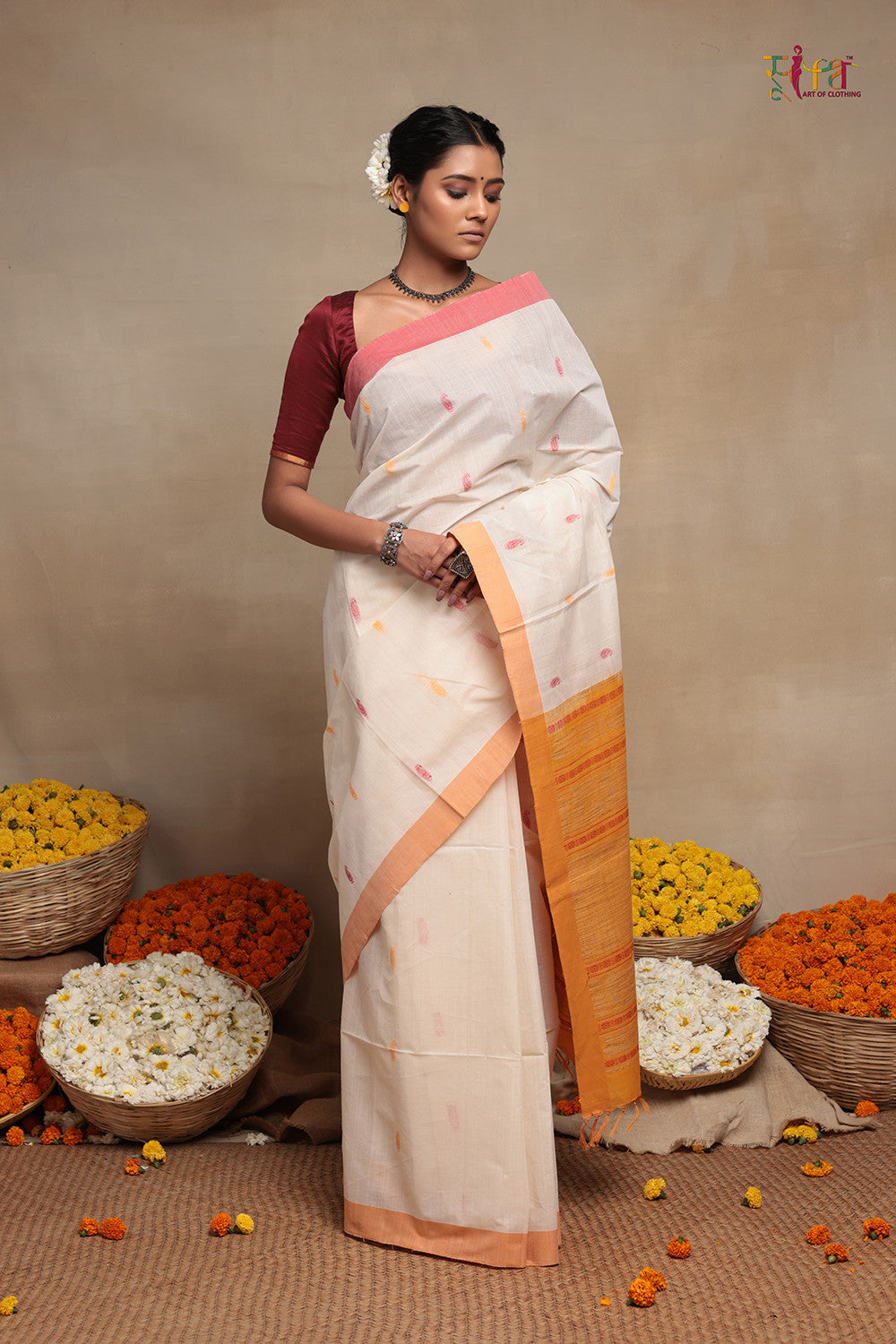 White Handloom Cotton Kanchi Saree