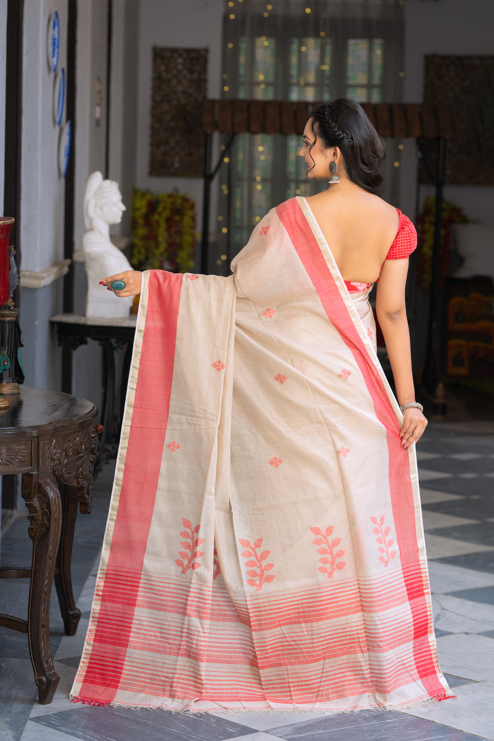 Handloom Beige & Red  Cotton Zari Jamdani Saree