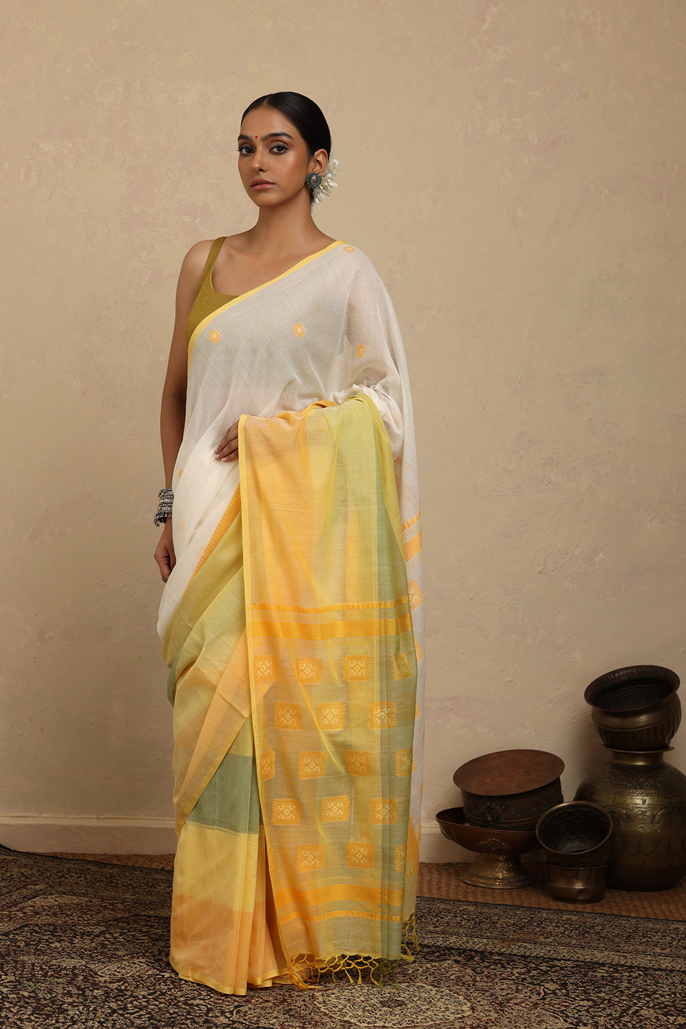 Handloom White and Yellow Pure Cotton Jamdani Saree