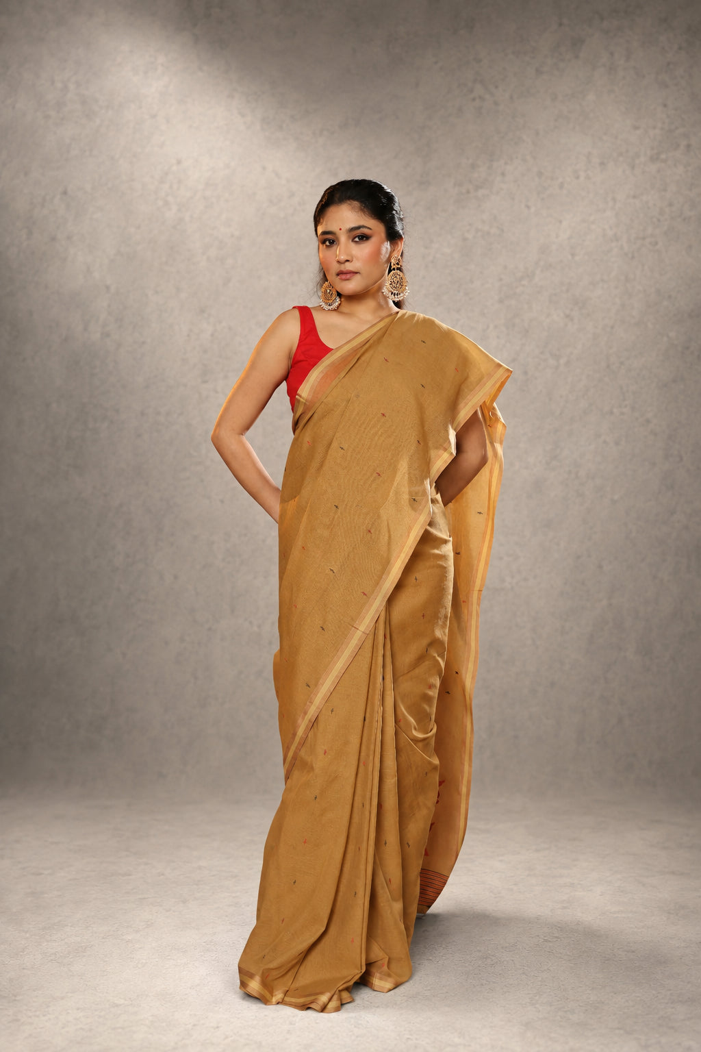 Handloom Peanut Brown Pure Cotton Jamdani Saree