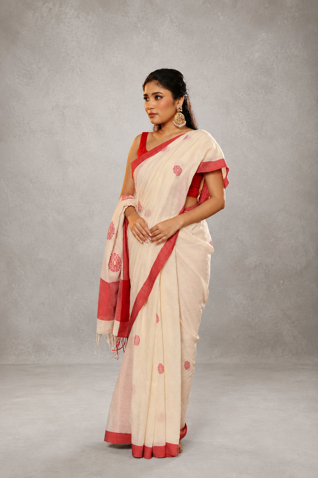 Handloom Red and White Pure Cotton Jamdani Saree