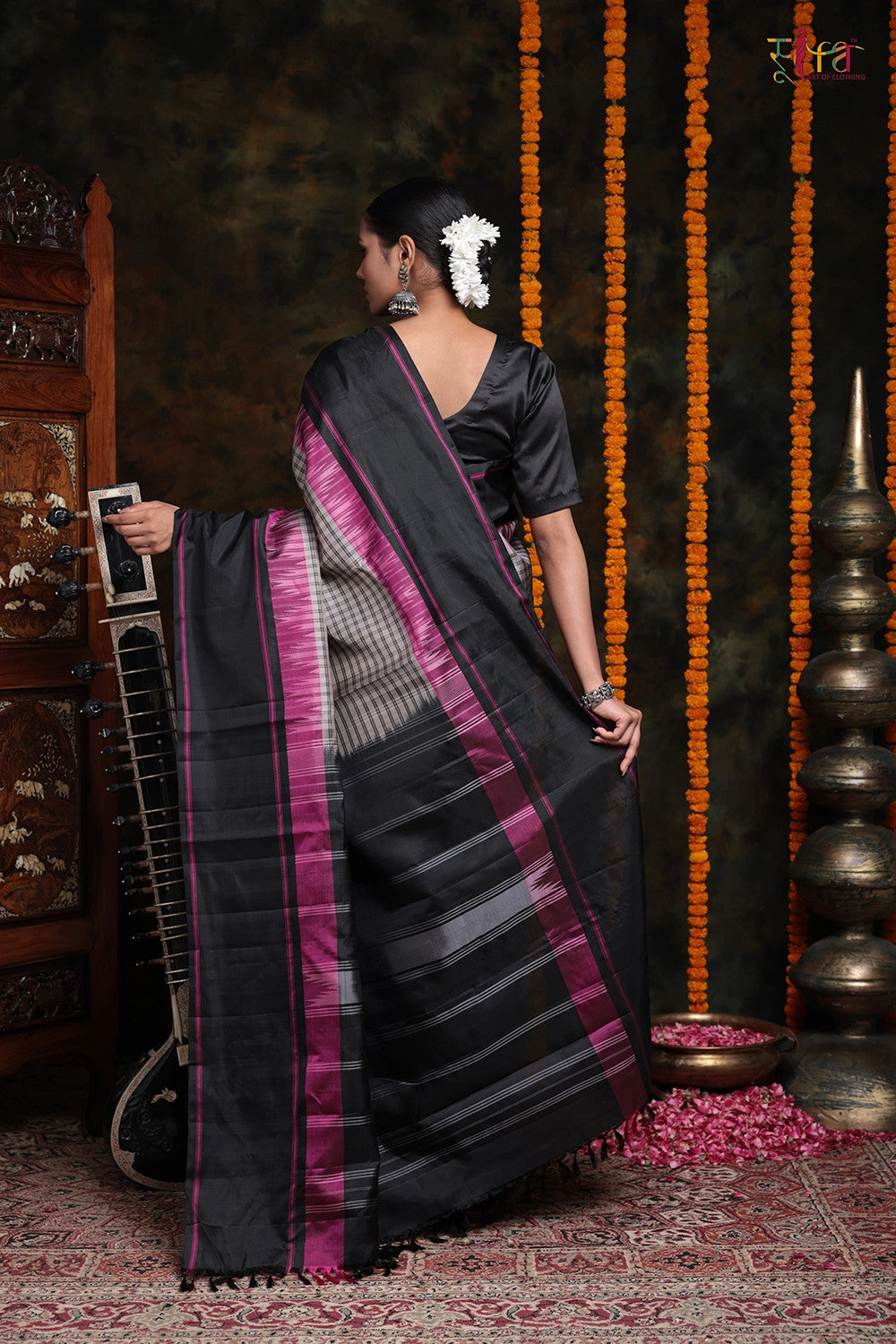 Peach Handloom Raw Silk Saree | Avishya.com