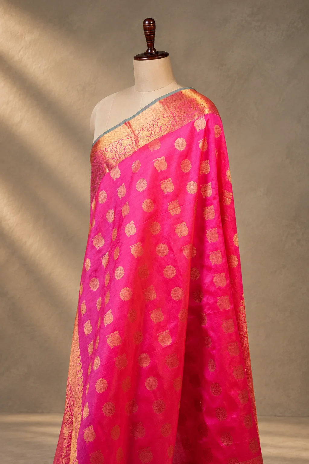 Rani Pink Kanjivaram Pure Silk Gold Zari Buttis Dupatta-Sutra Art of Clothing