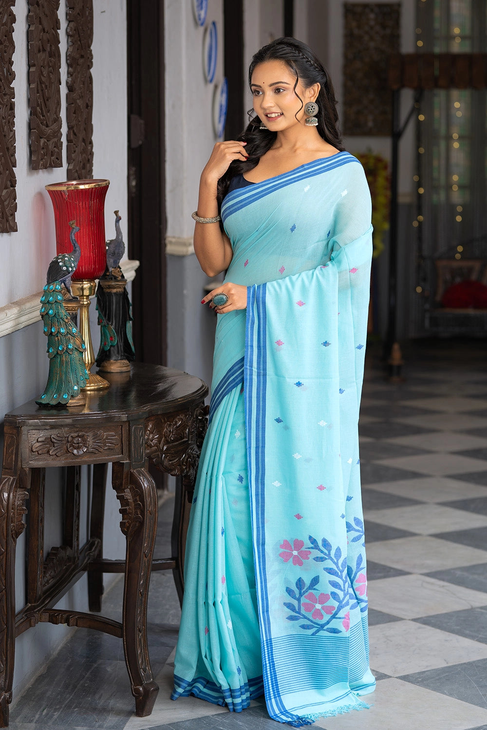 Handloom Aqua Blue Soft Cotton Floral Motifs Jamdani Saree