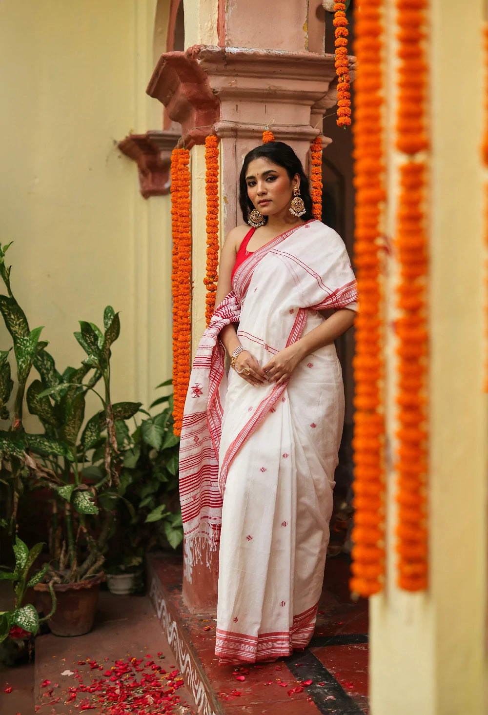 Handloom Laal Paar Pujo Saree
