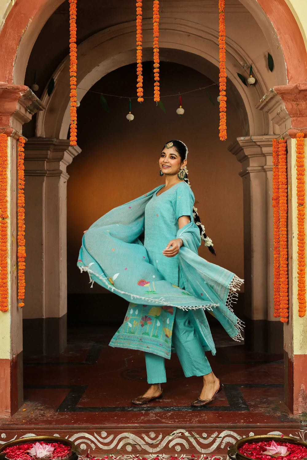 Handloom Green Pure cotton Jamdani Kurta Set With Dupatta