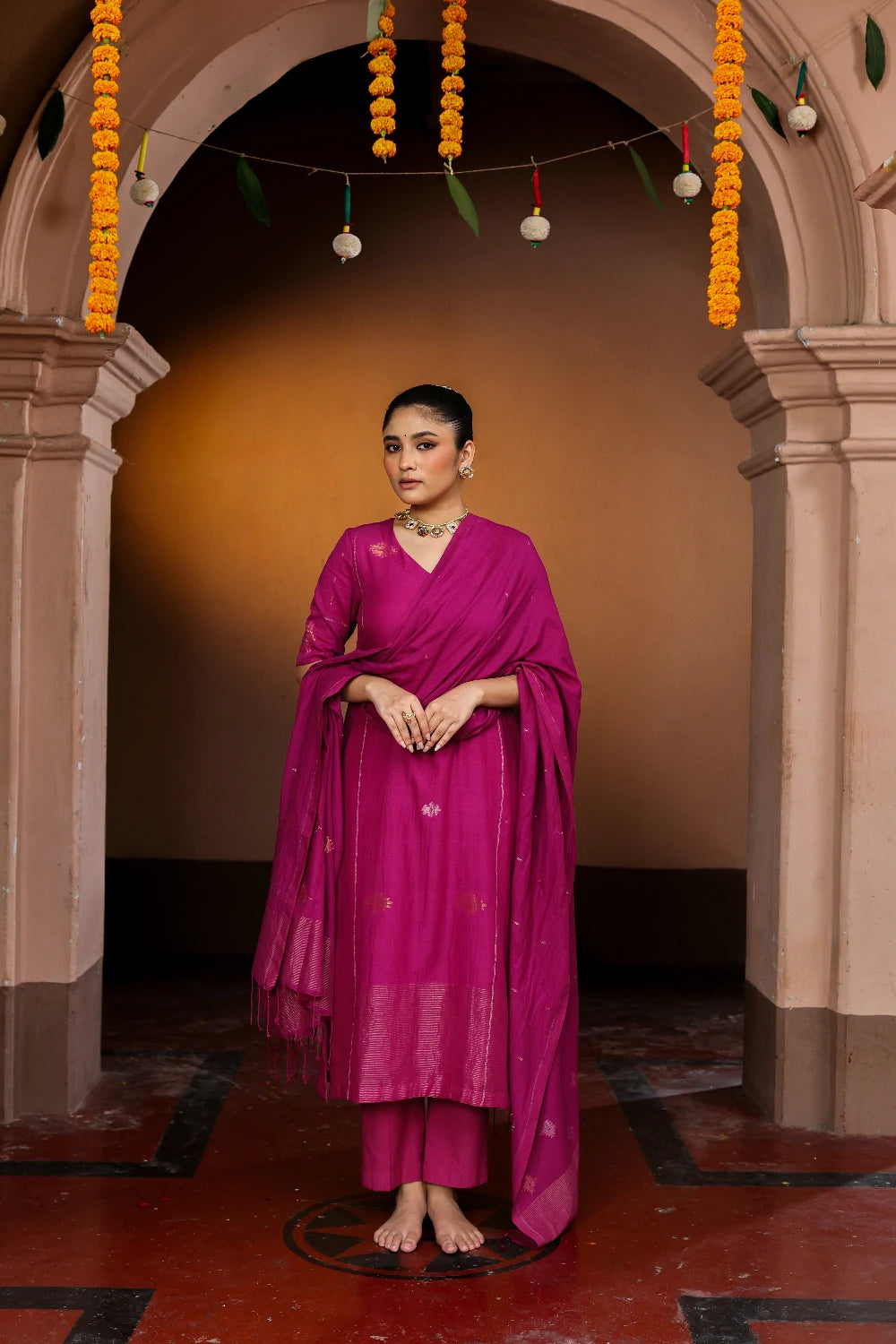 Handloom Rani Pink Pure cotton Zari Jamdani Kurta Set With Dupatta