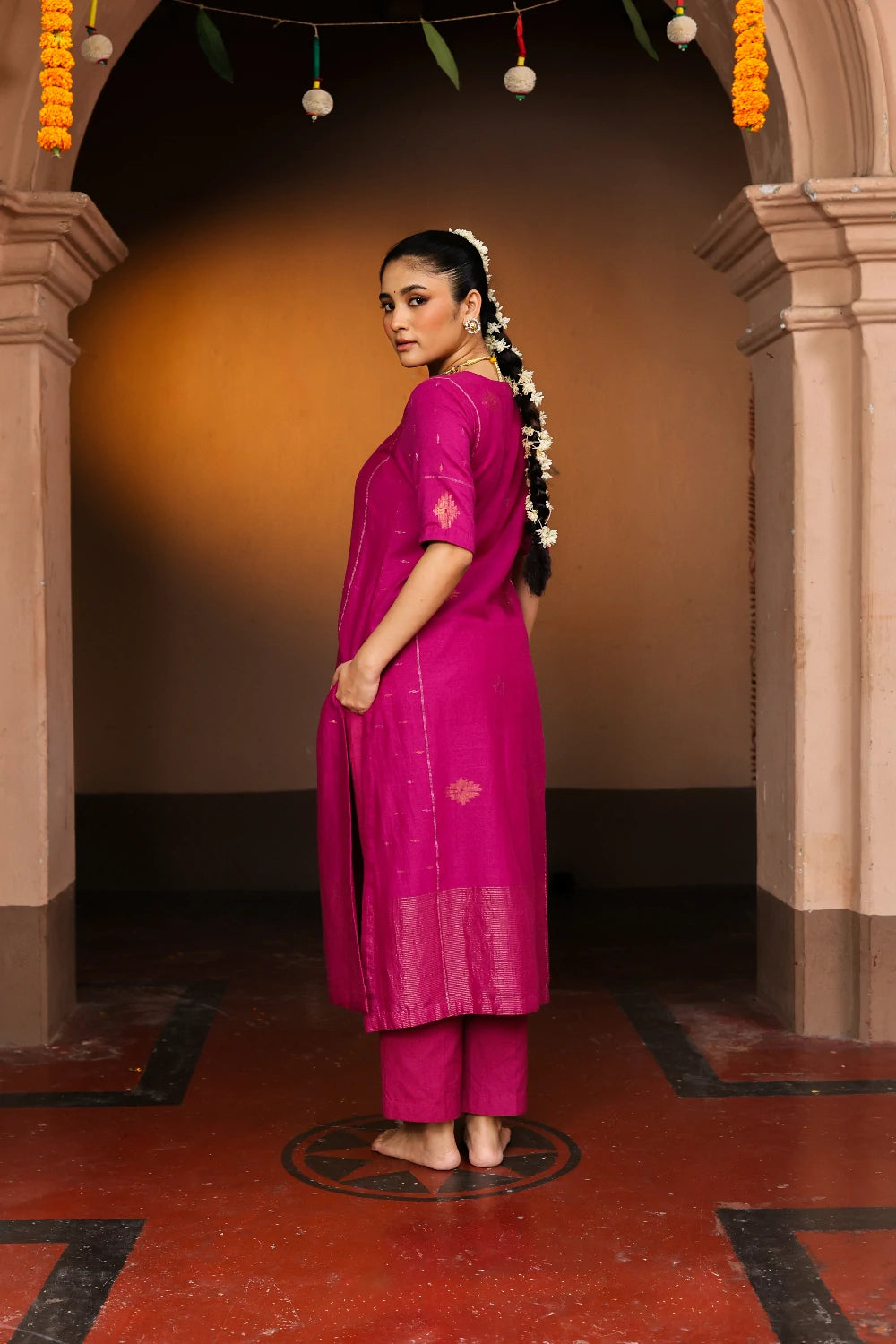 Handloom Rani Pink Pure cotton Zari Jamdani Kurta Set With Dupatta