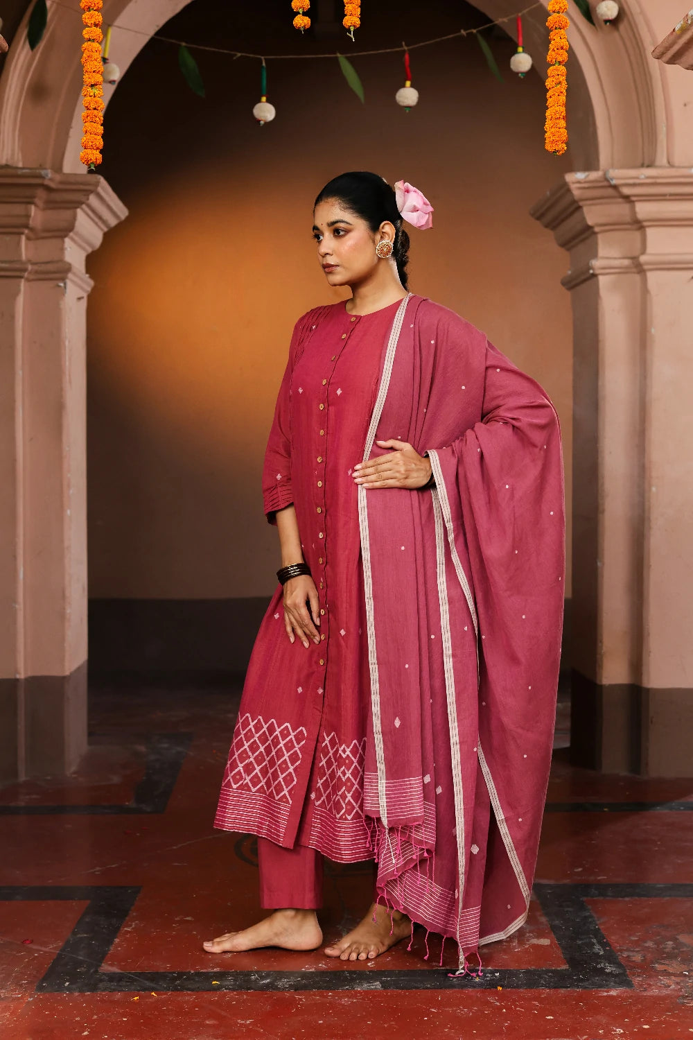 Handloom Pink Pure cotton Jamdani Kurta Set With Dupatta