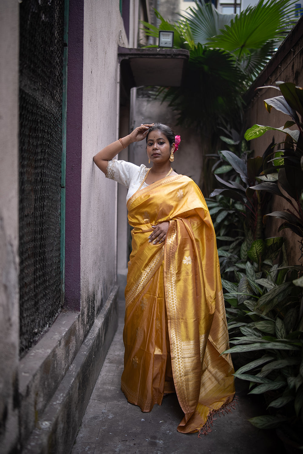 Handloom Gold Yellow Pure Silk Banarasi Saree With Woven Floral Motifs