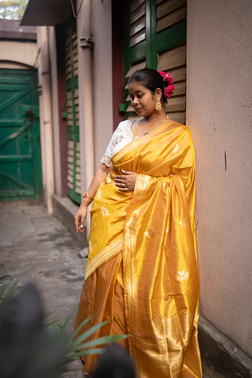 Handloom Gold Yellow Pure Silk Banarasi Saree With Woven Floral Motifs