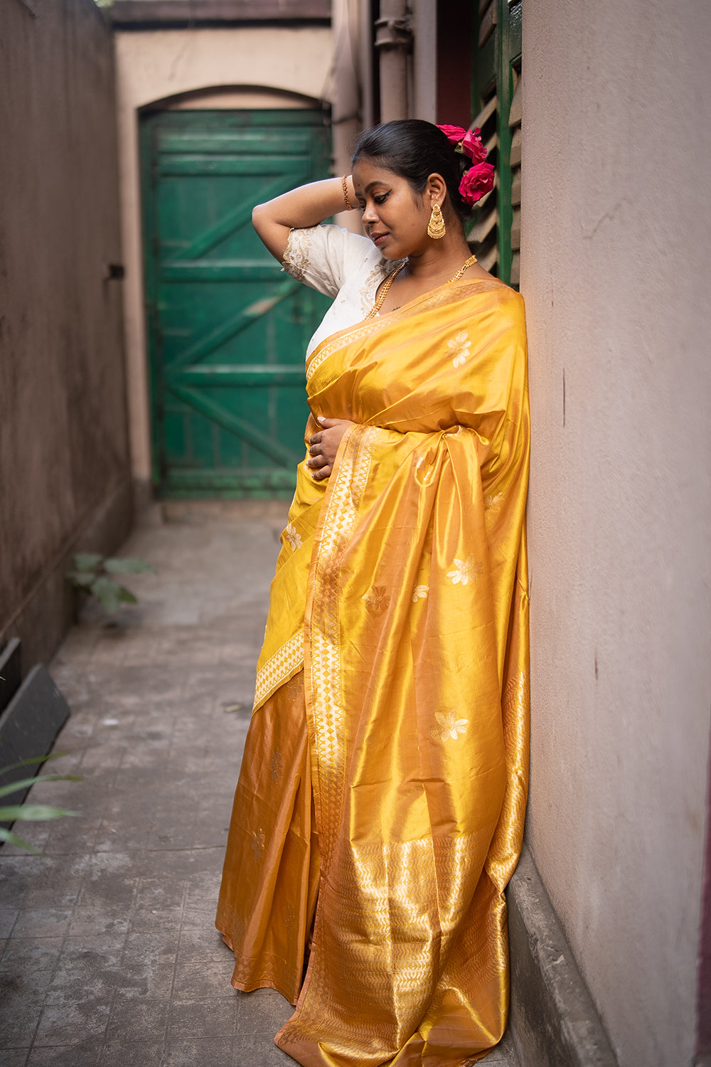 Handloom Gold Yellow Pure Silk Banarasi Saree With Woven Floral Motifs