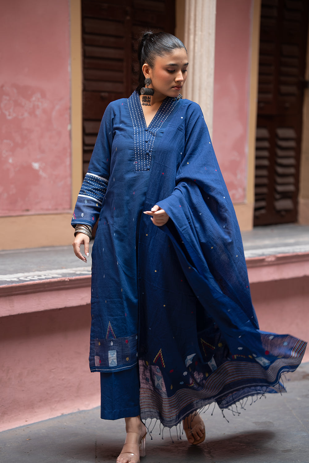 Blue Handwoven Jamdani Cotton Kurta Set With Dupatta