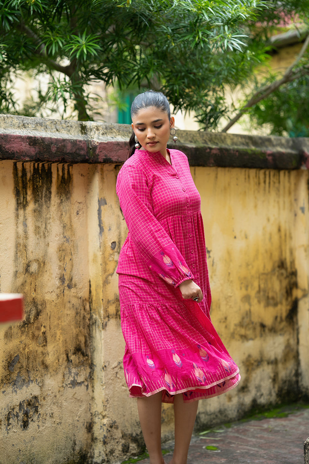 Gulnaar Pink Khadi Jamdani Handwoven Pure Cotton Dress