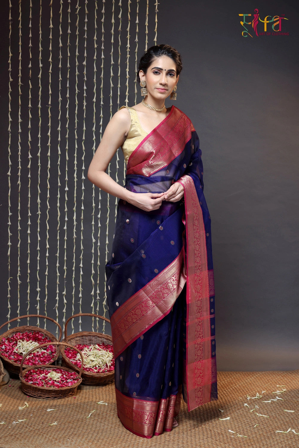 The Rich History and Timeless Elegance of Jamawar Saree - Urban Womania