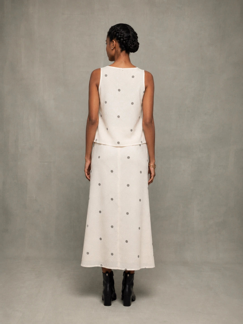 Pearl White Trapeze Jamdani Handwoven Skord Set