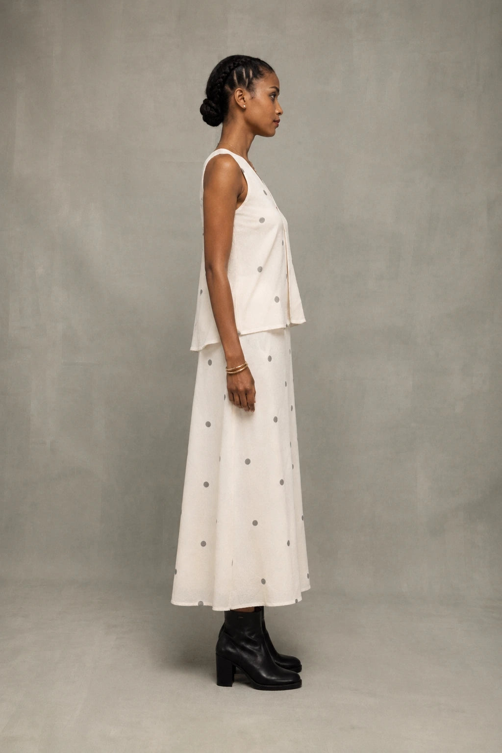 Pearl White Trapeze Jamdani Handwoven Skord Set