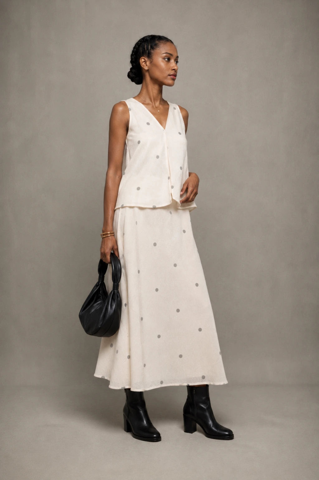 Pearl White Trapeze Jamdani Handwoven Skord Set