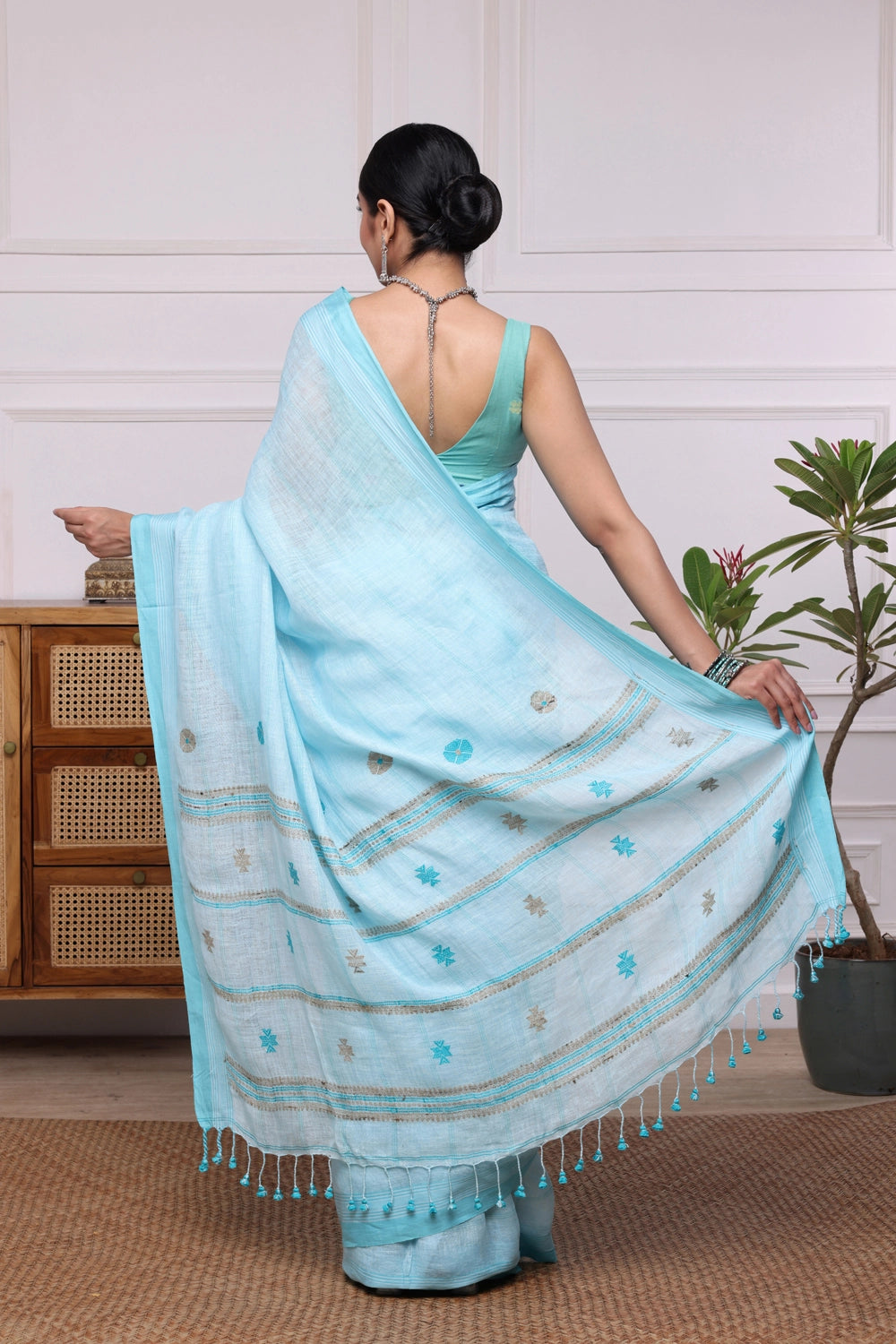 Handloom Arctic Blue Pure Linen Saree