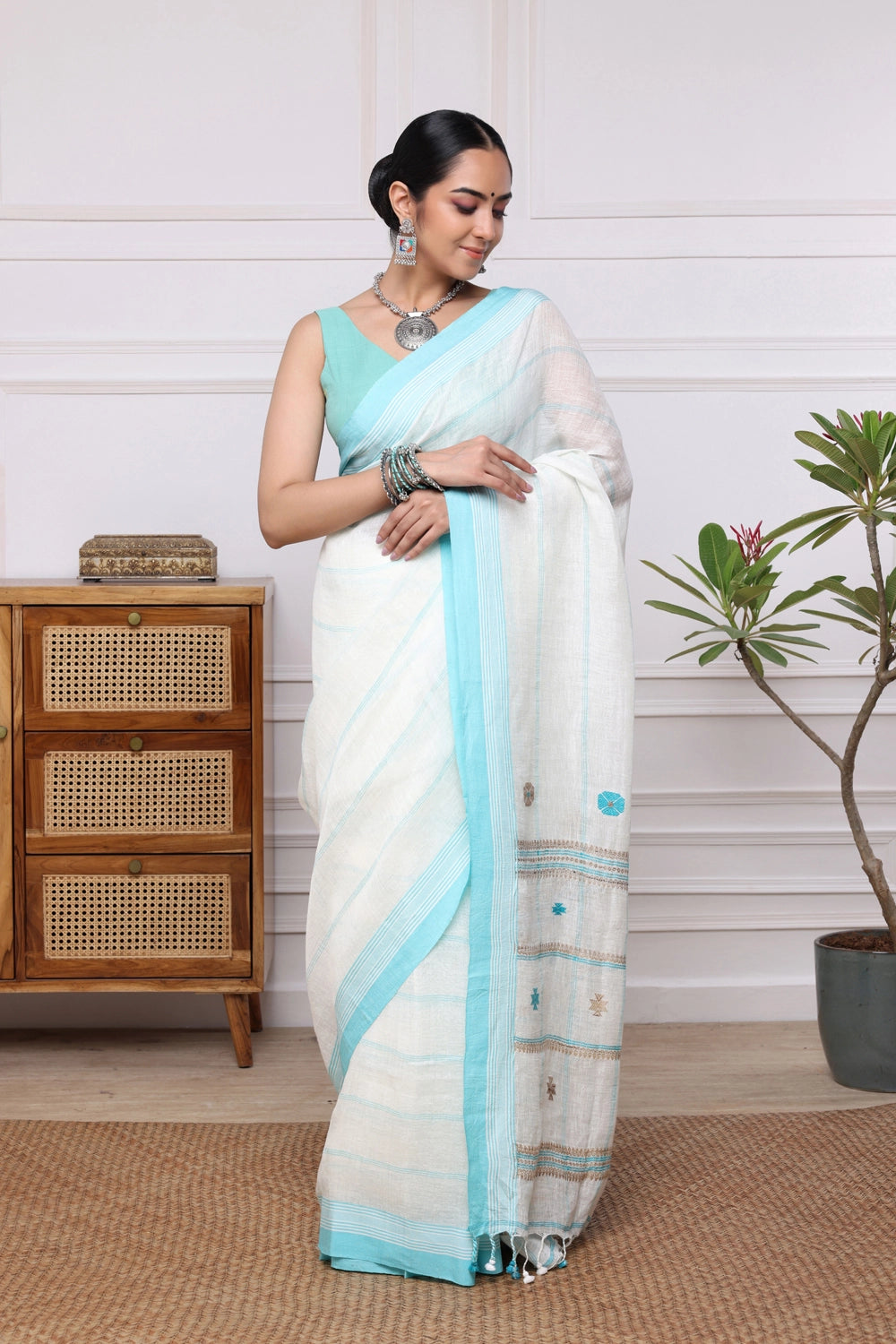 Handloom White Pure Linen Saree with Aqua Green Border