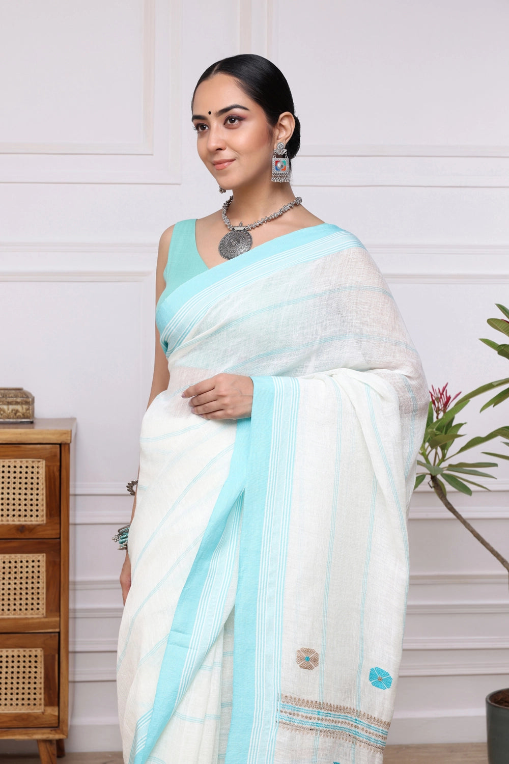 Handloom White Pure Linen Saree with Aqua Green Border