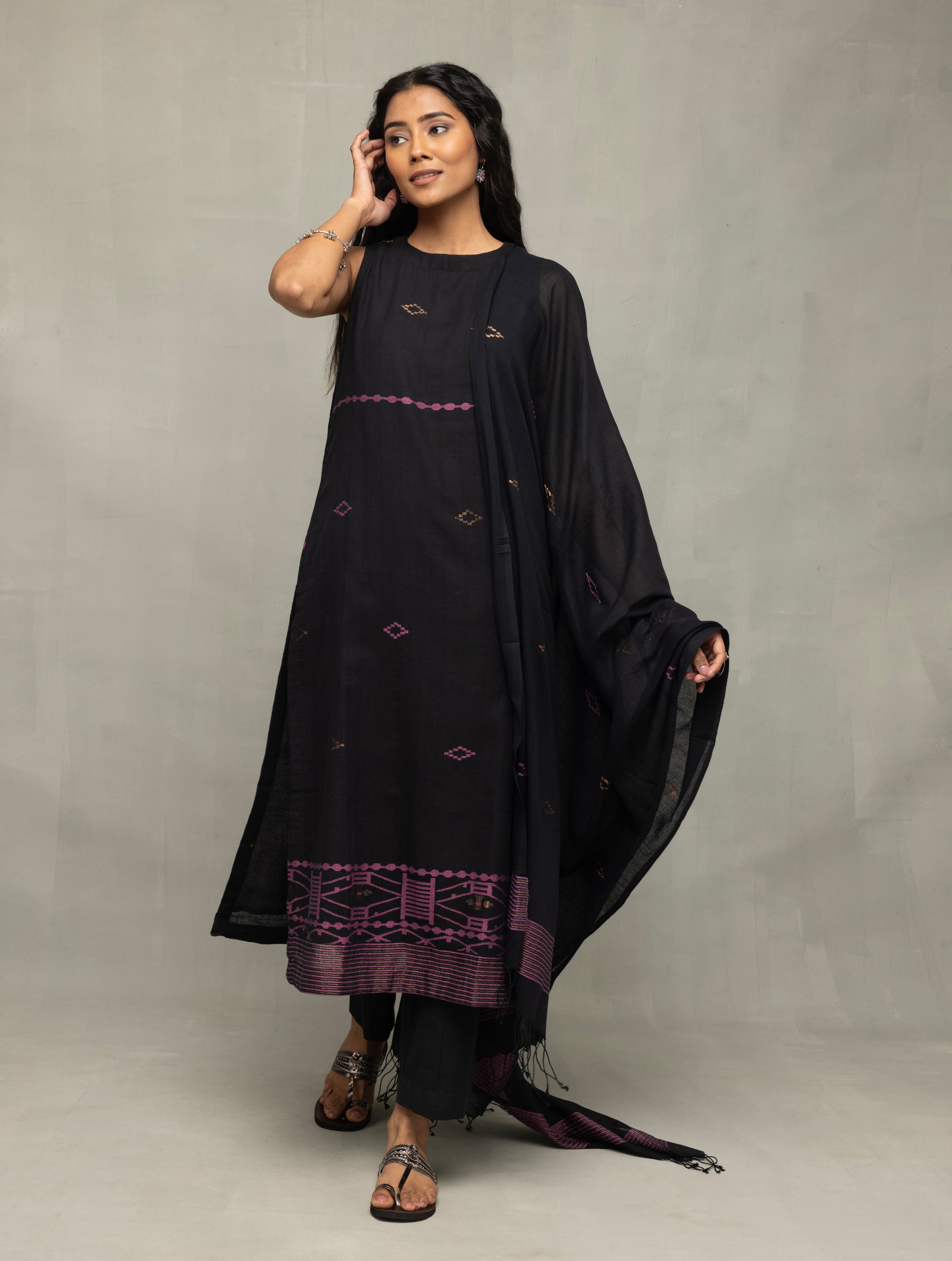 Handloom Black Pure Cotton Yantra Zari Jamdani Kurta Set WIth Dupatta