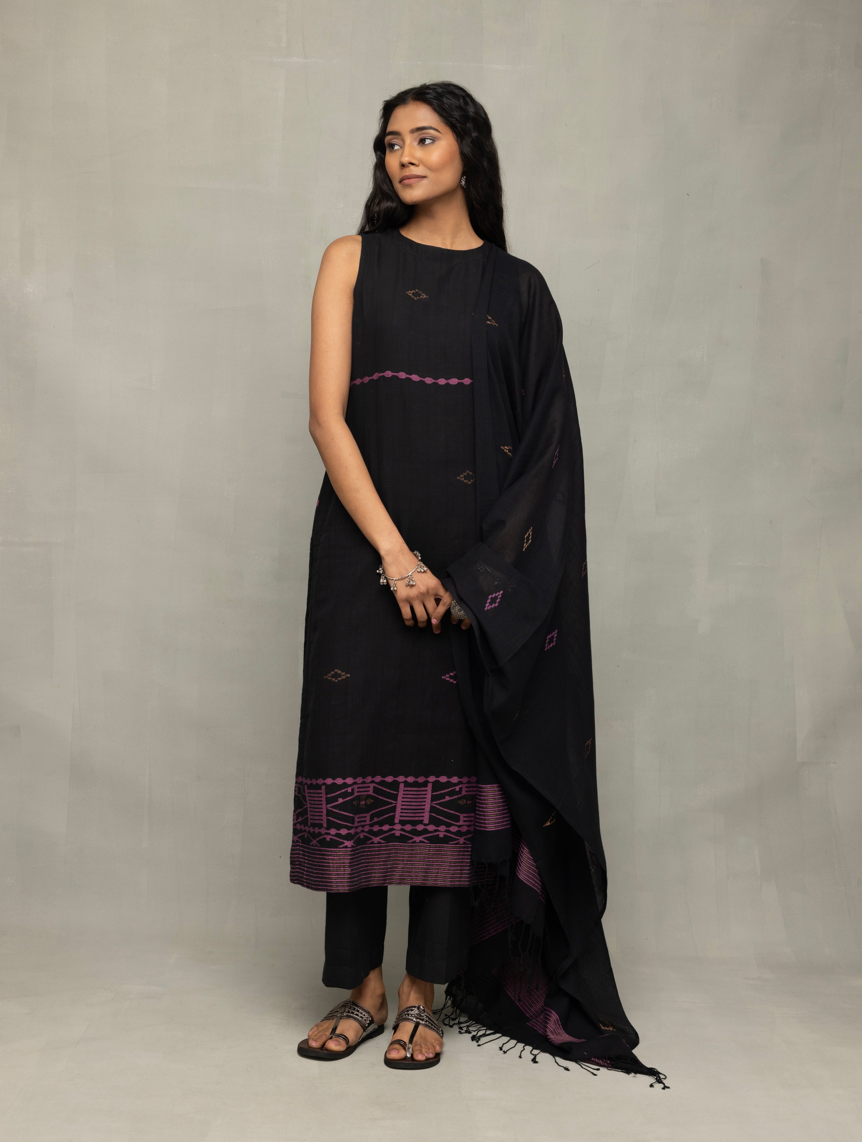 Handloom Black Pure Cotton Yantra Zari Jamdani Kurta Set WIth Dupatta