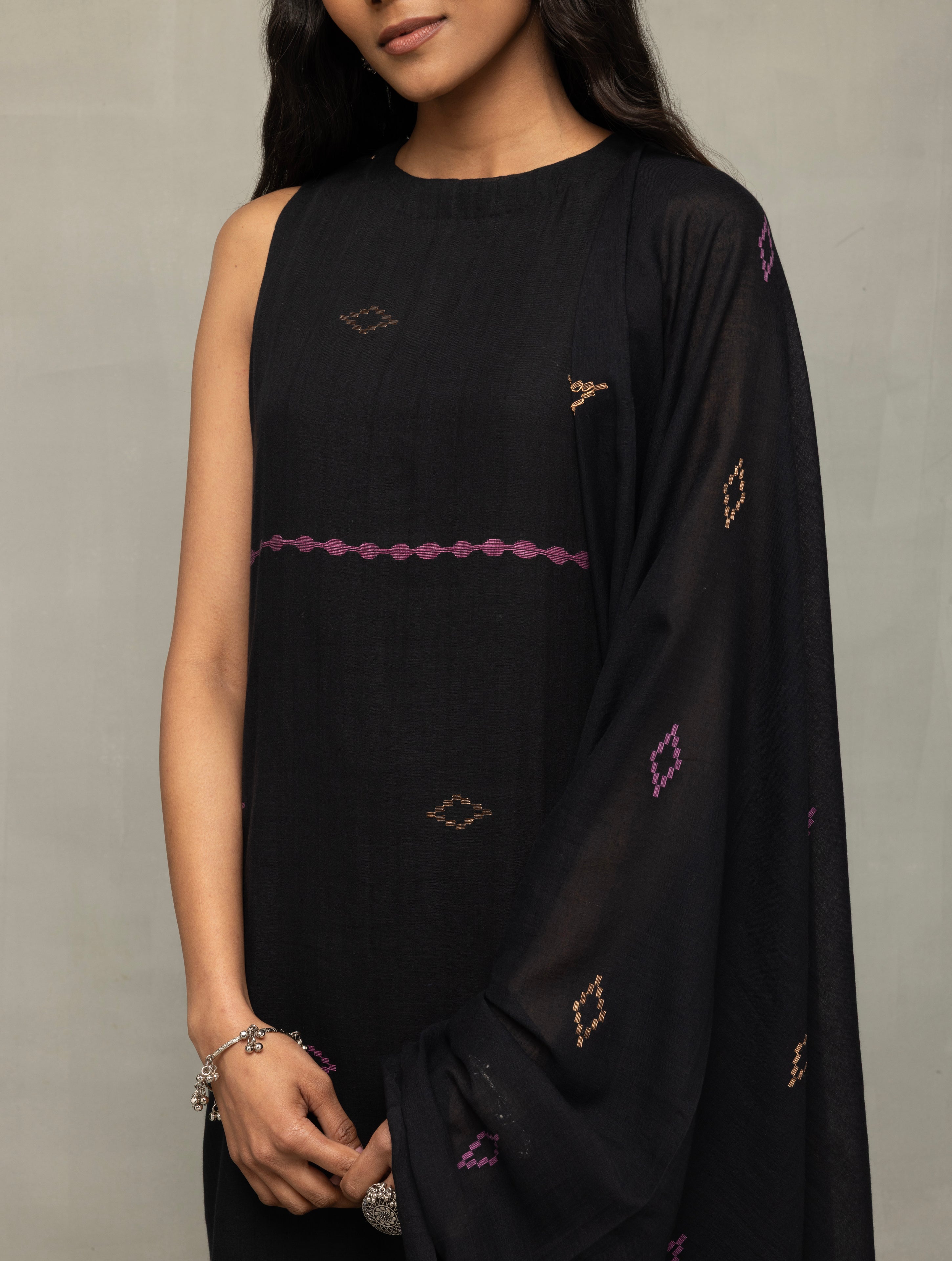 Handloom Black Pure Cotton Yantra Zari Jamdani Kurta Set WIth Dupatta