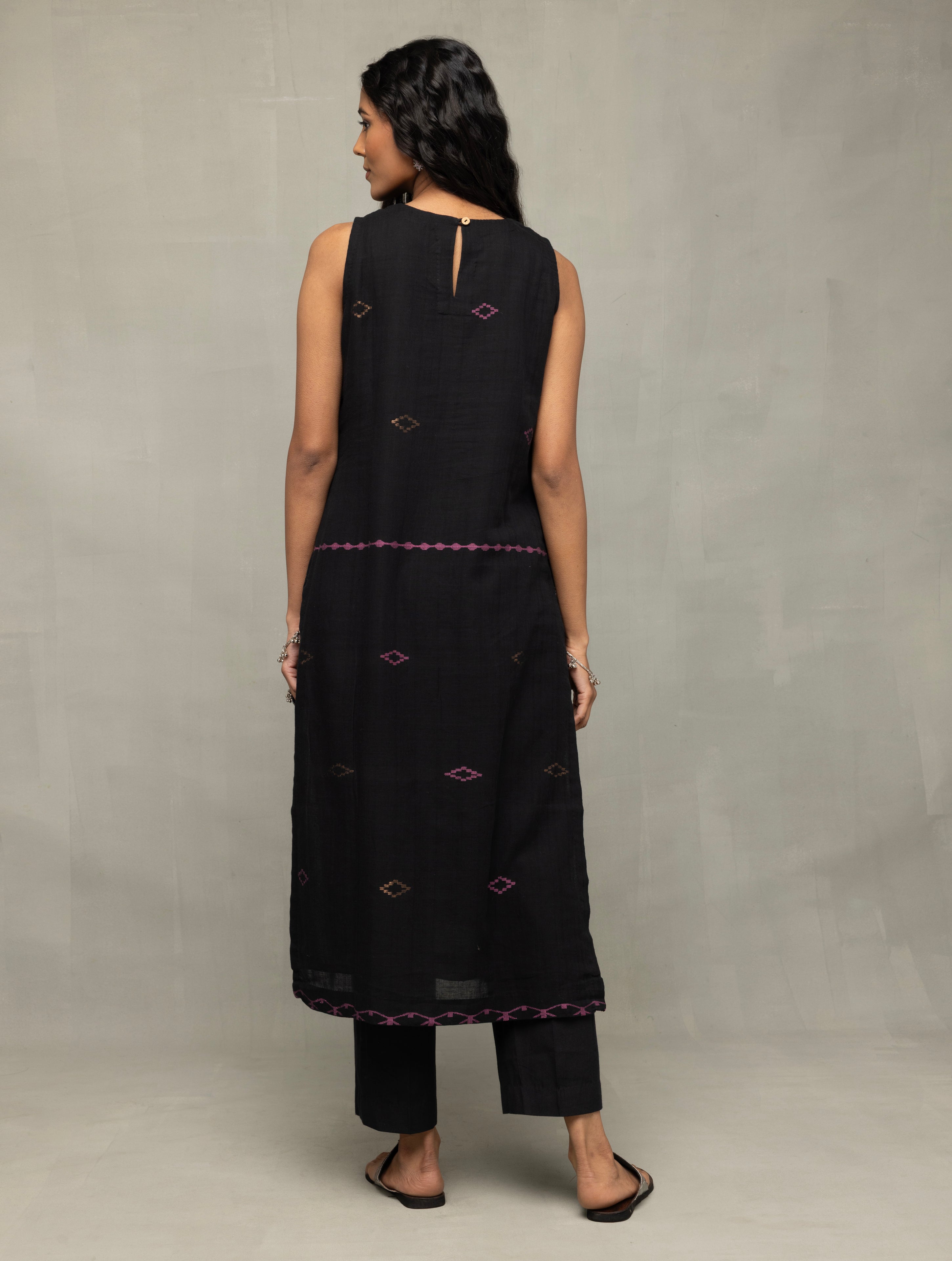 Handloom Black Pure Cotton Yantra Zari Jamdani Kurta Set WIth Dupatta