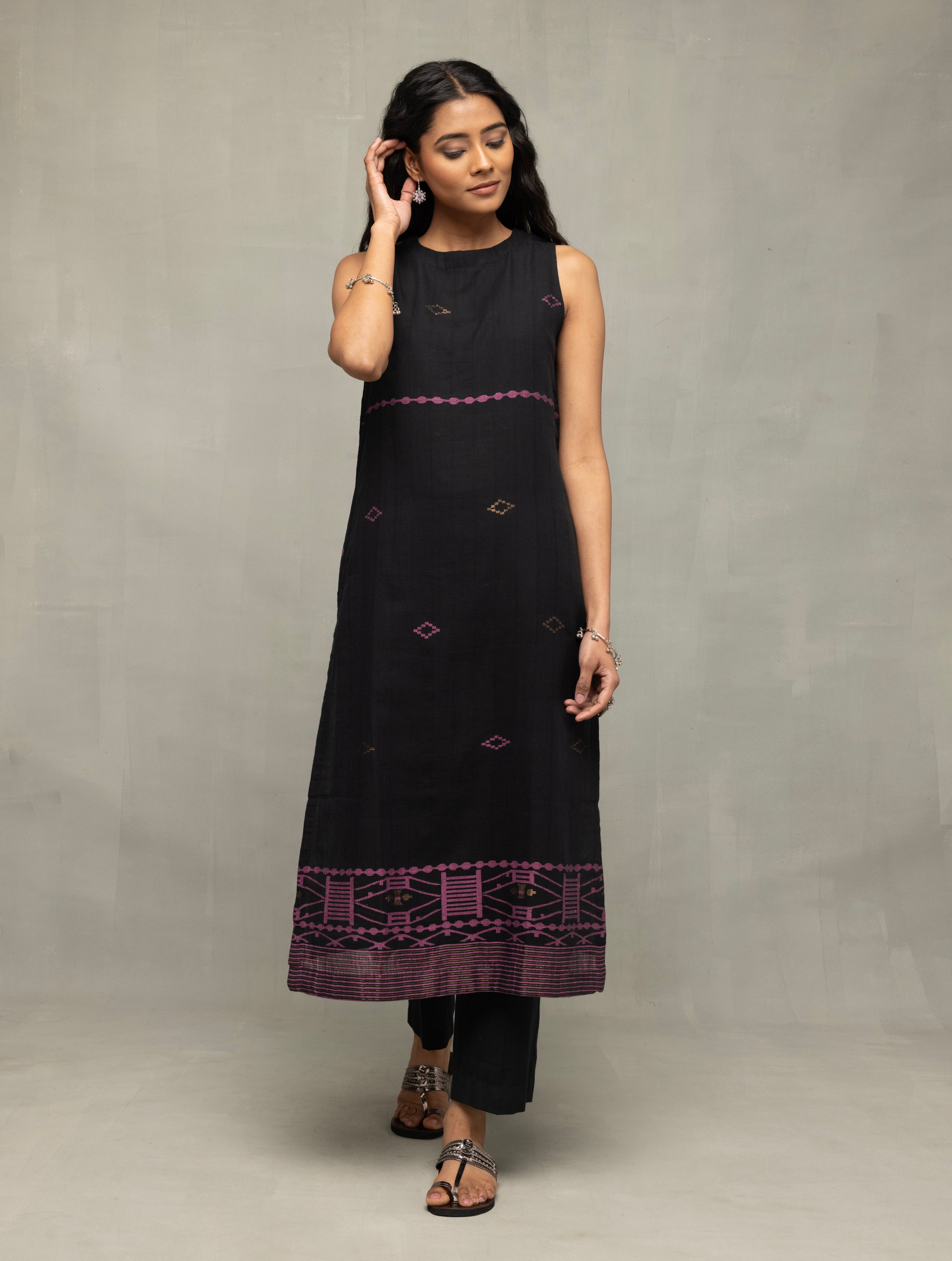 Handloom Black Pure Cotton Yantra Zari Jamdani Kurta Set WIth Dupatta