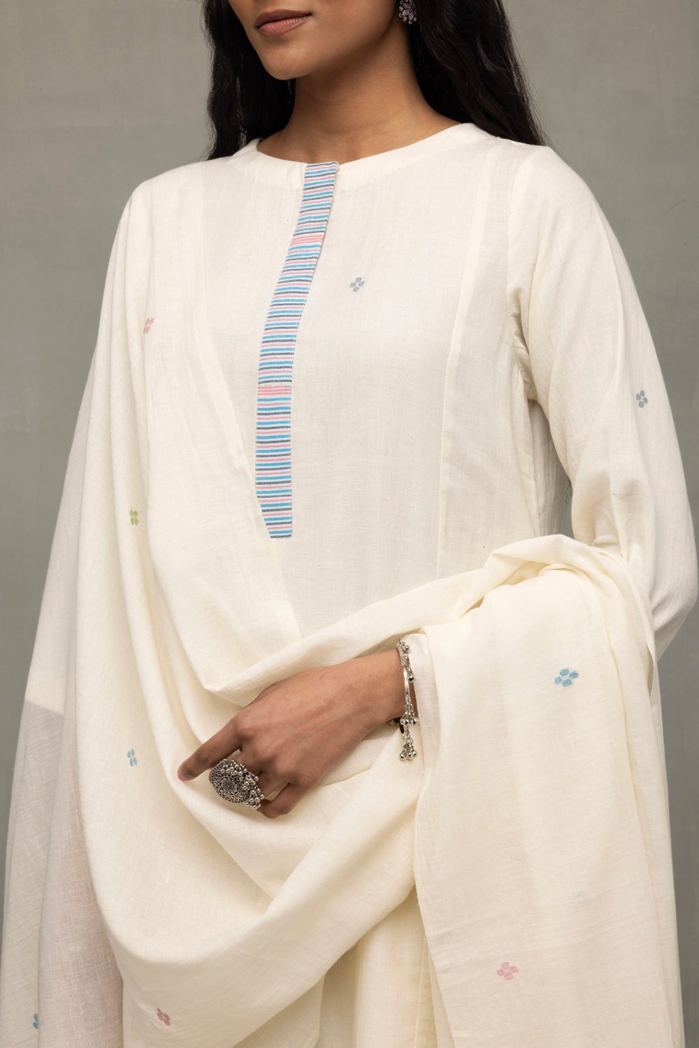 Ivory White Geometric Jamdani Kurta Set With Stripes Dupatta