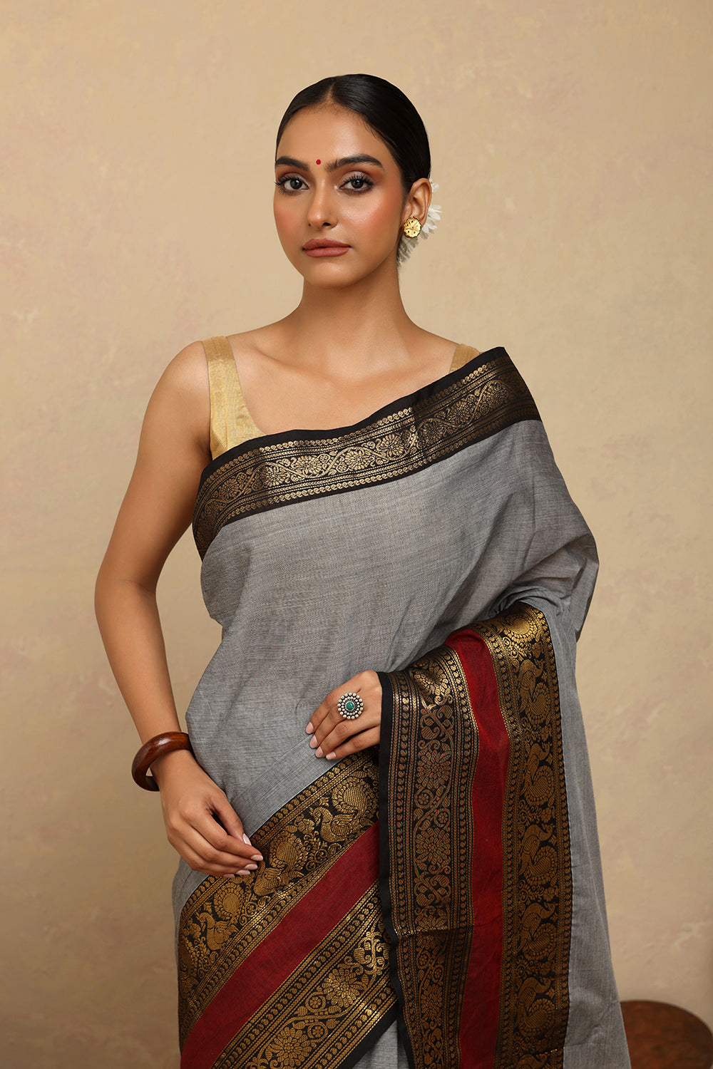 Handloom Grey Kanchi Cotton Saree with Broad Zari Border