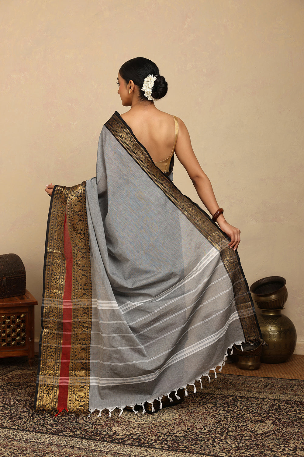Handloom Grey Kanchi Cotton Saree with Broad Zari Border