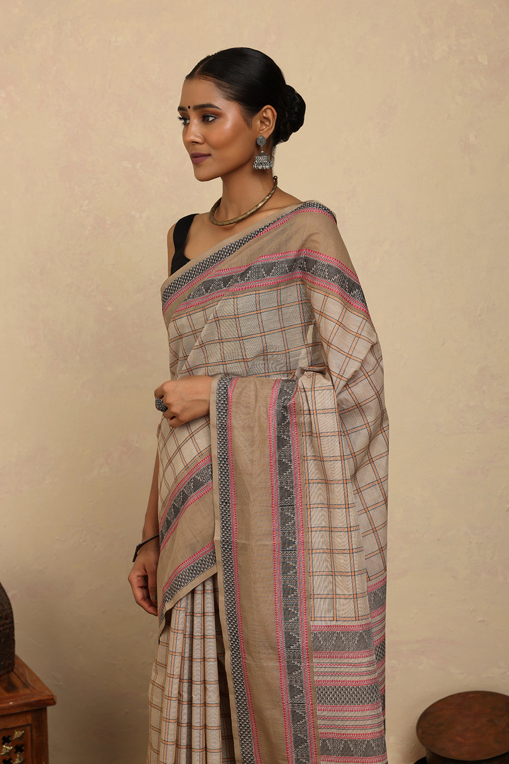 Handloom Beige Checks Kanchi Cotton Saree With Border