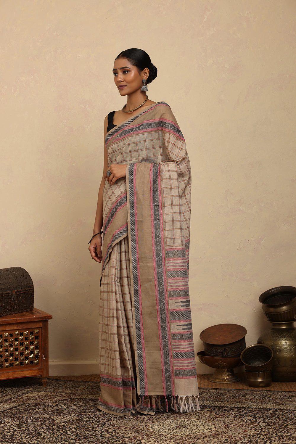 Handloom Beige Checks Kanchi Cotton Saree With Border