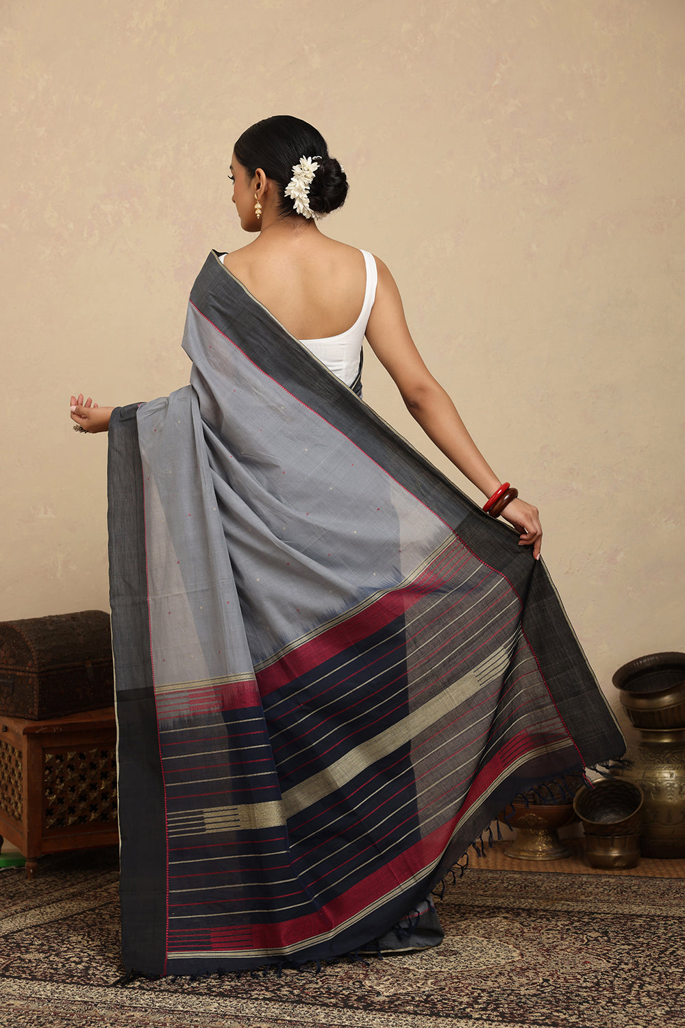 Handloom Grey Kanchi Cotton Saree With Dark Grey Border