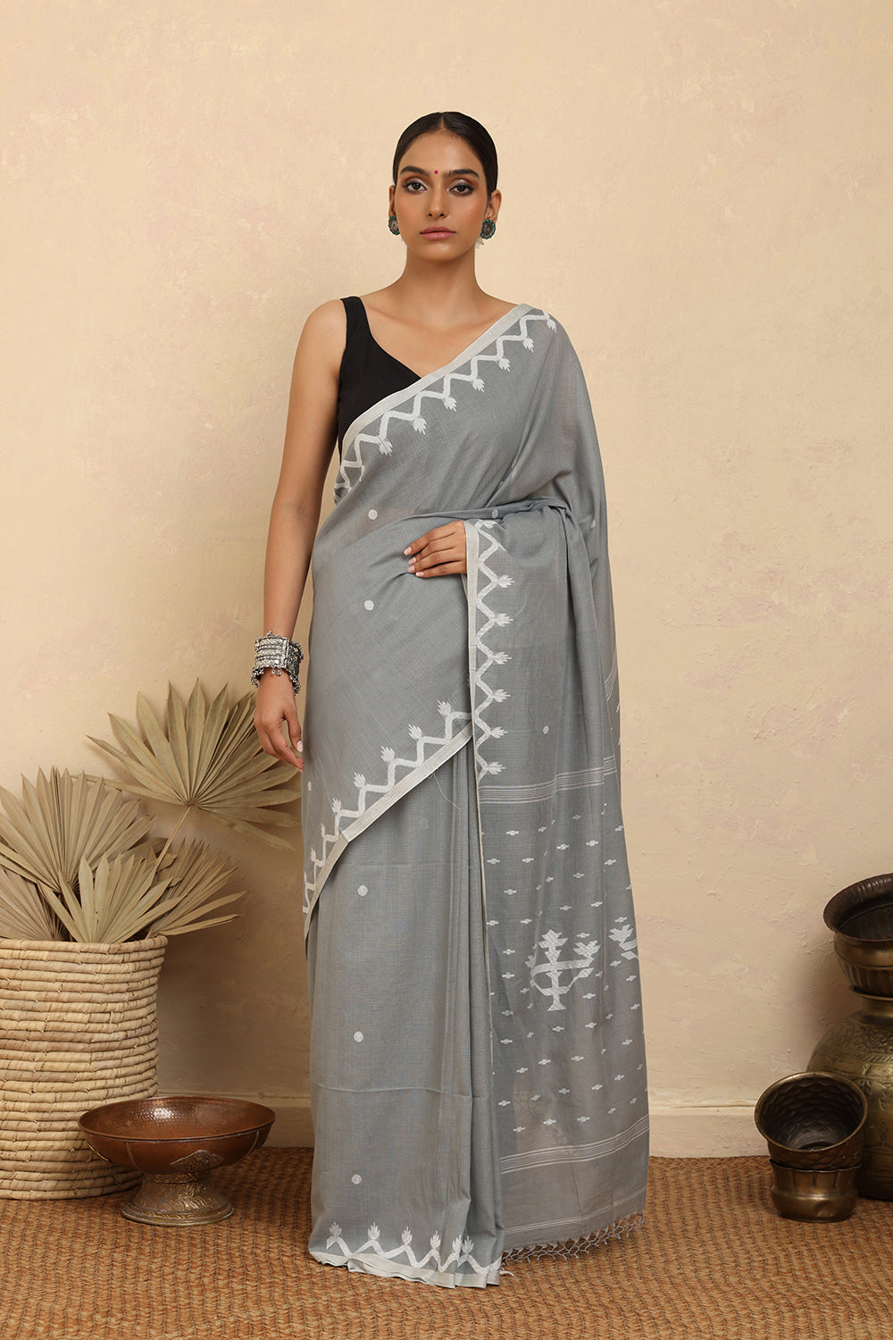 Handloom Grey Alpona Pure Cotton Jamdani Saree