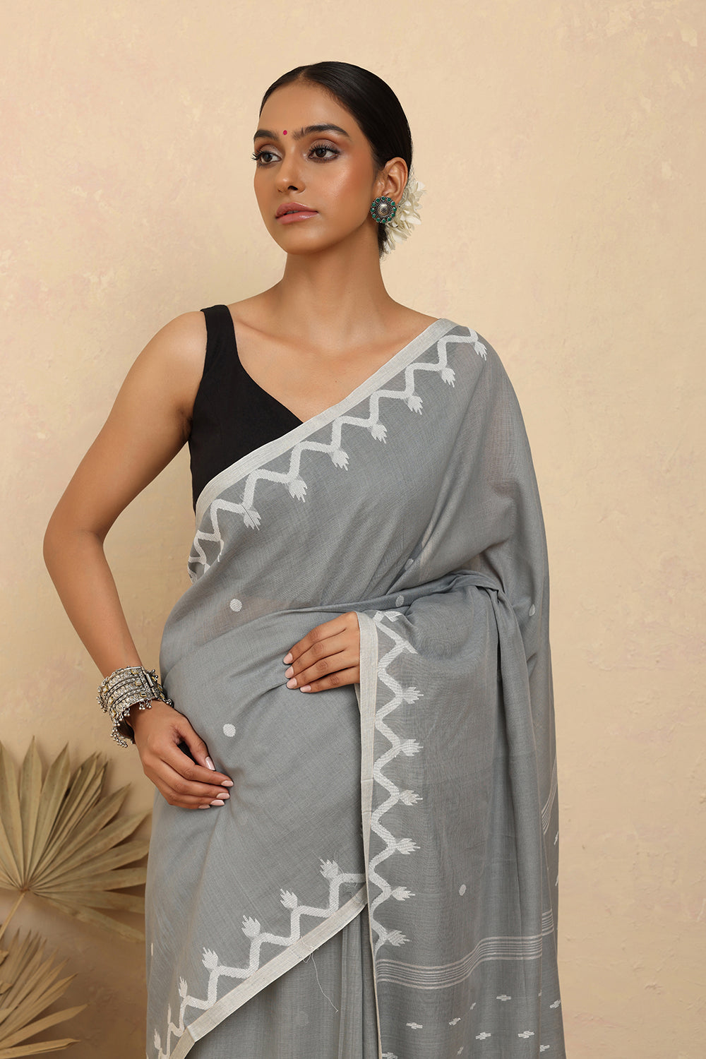 Handloom Grey Alpona Pure Cotton Jamdani Saree