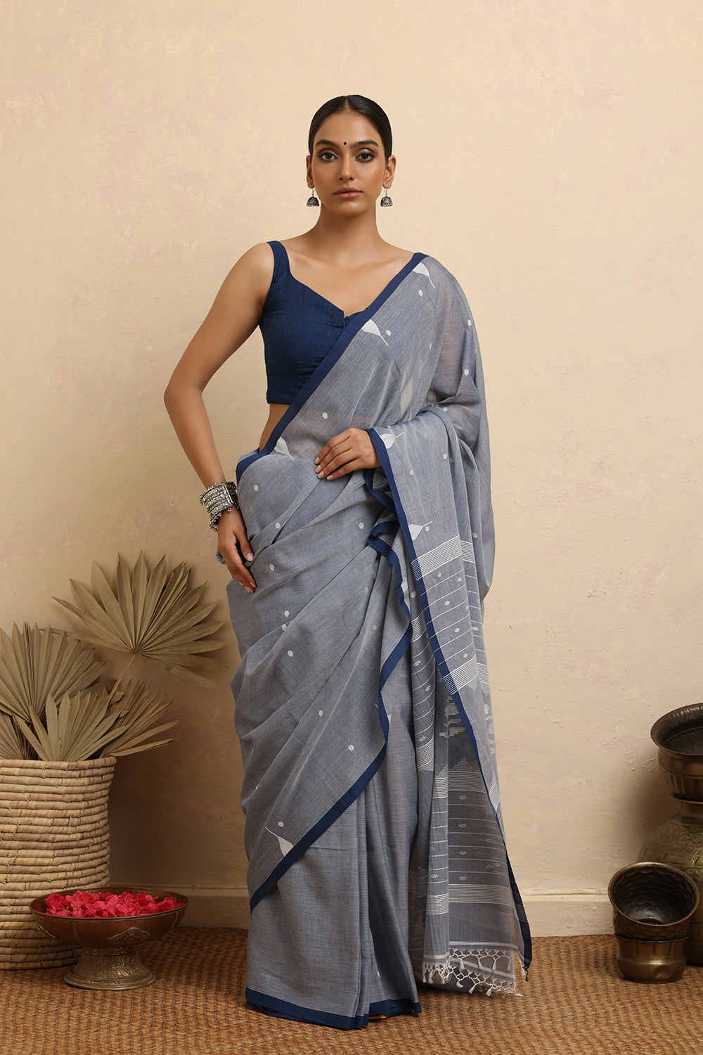 Handloom Grey Pure Cotton Jamdani Saree