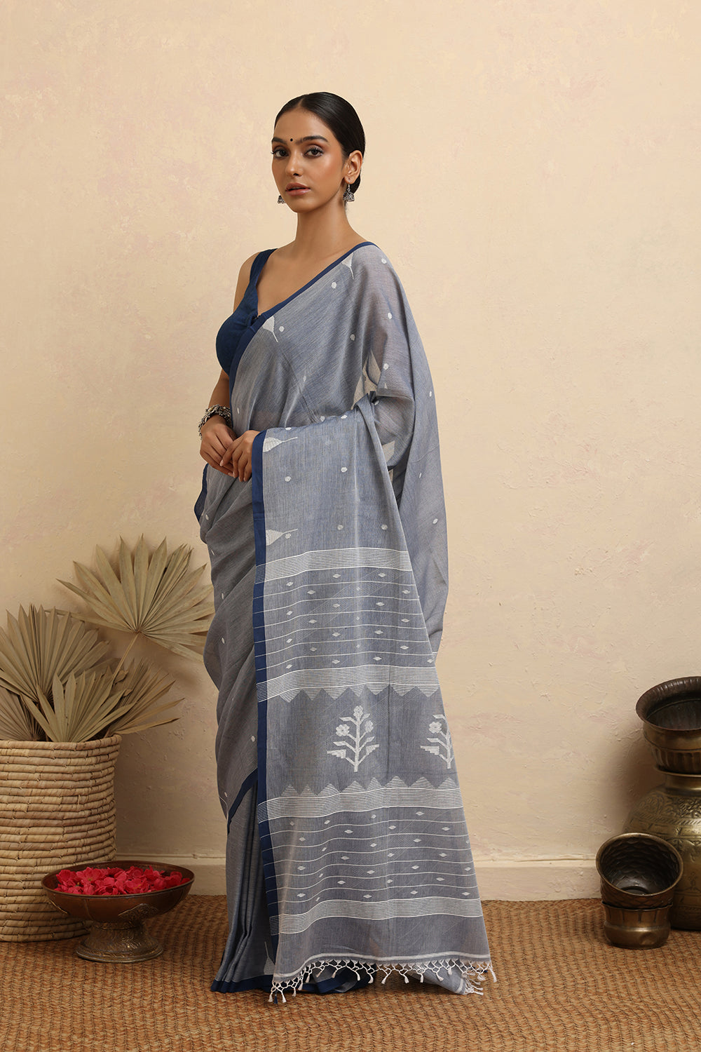 Handloom Grey Pure Cotton Jamdani Saree
