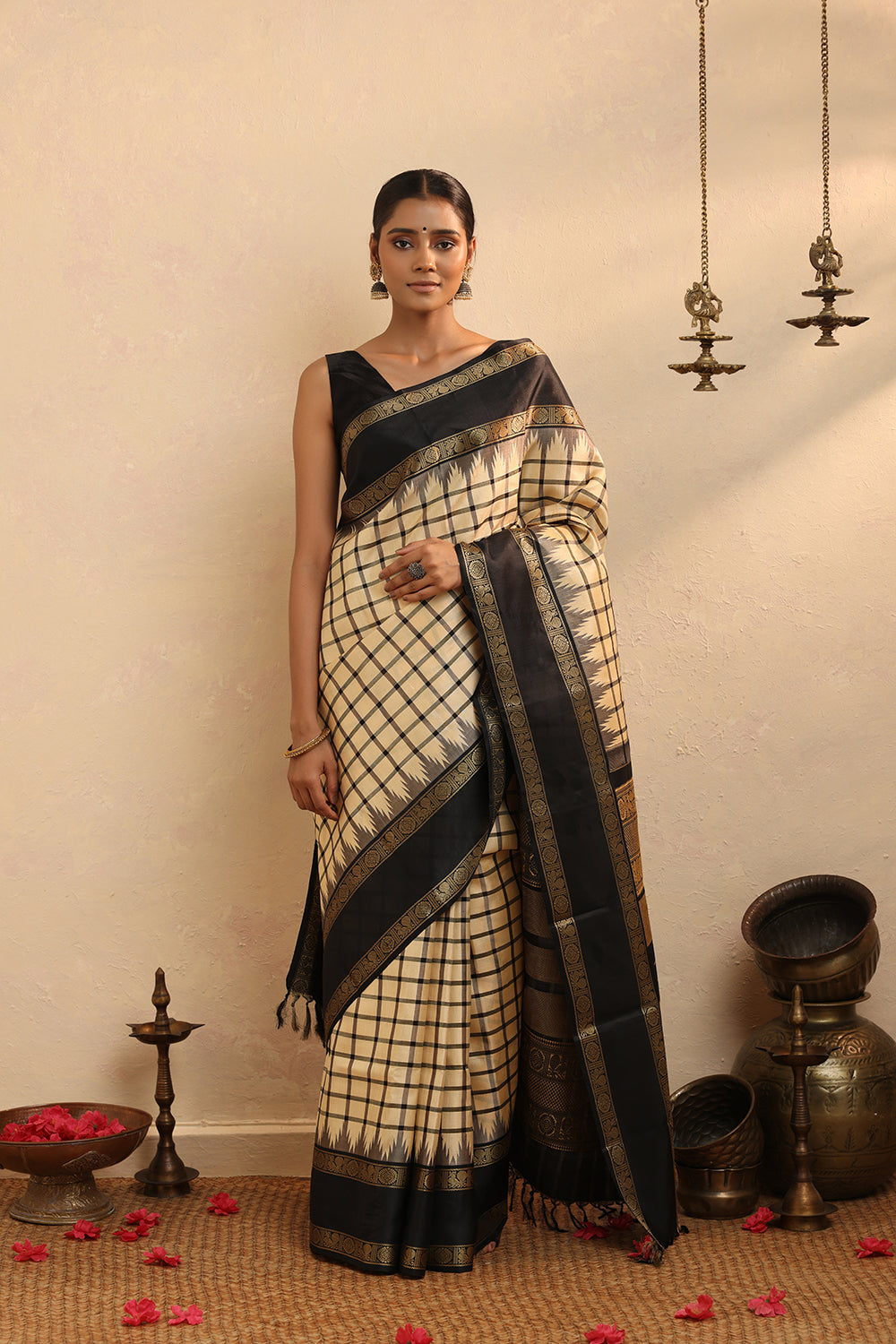 Handllom Cream & Black Check Pure Silk Saree